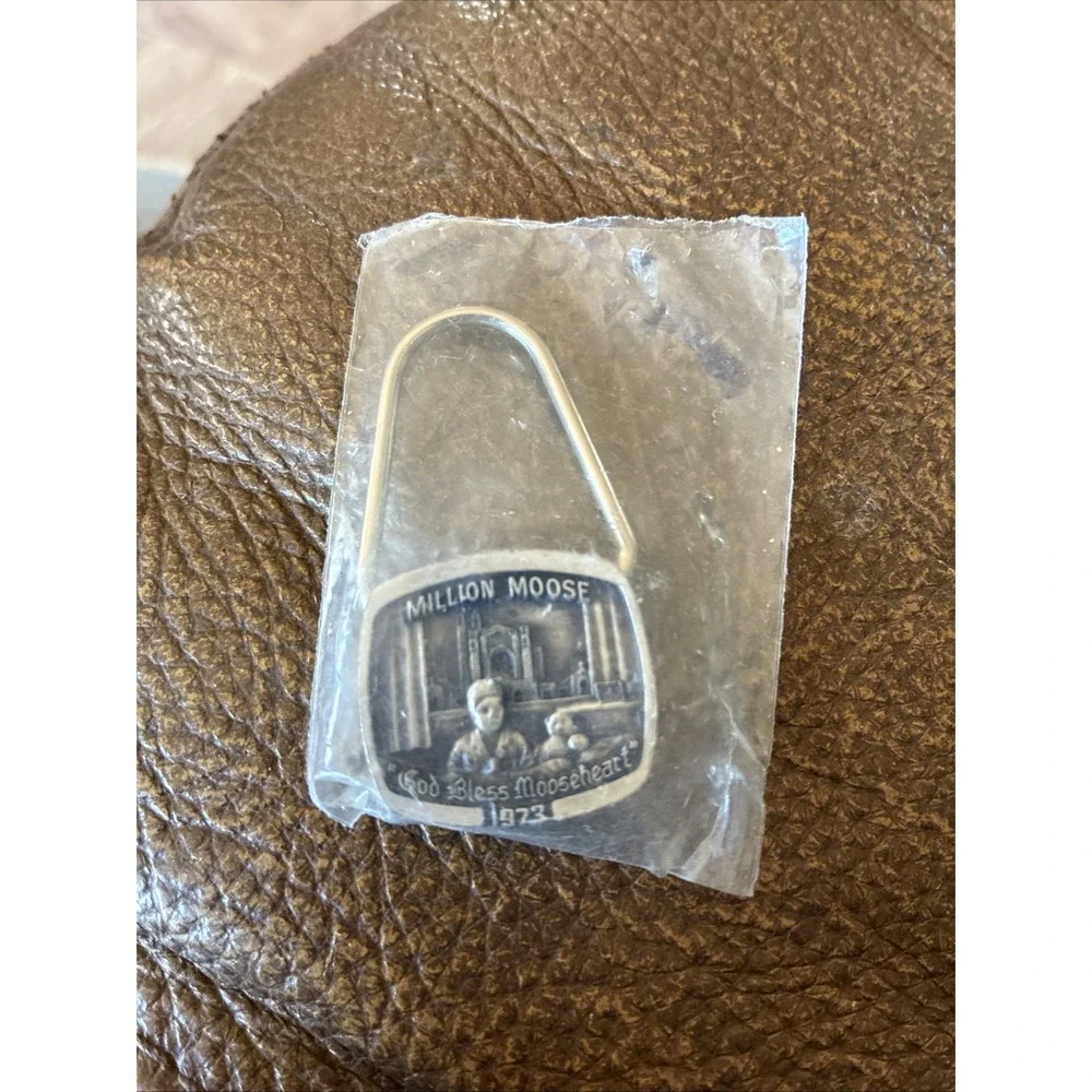 MILLION MOOSE KEY RING 1973 GOD BLESS MOOSEHEART SIGNED DIRECTOR GENERAL NEW